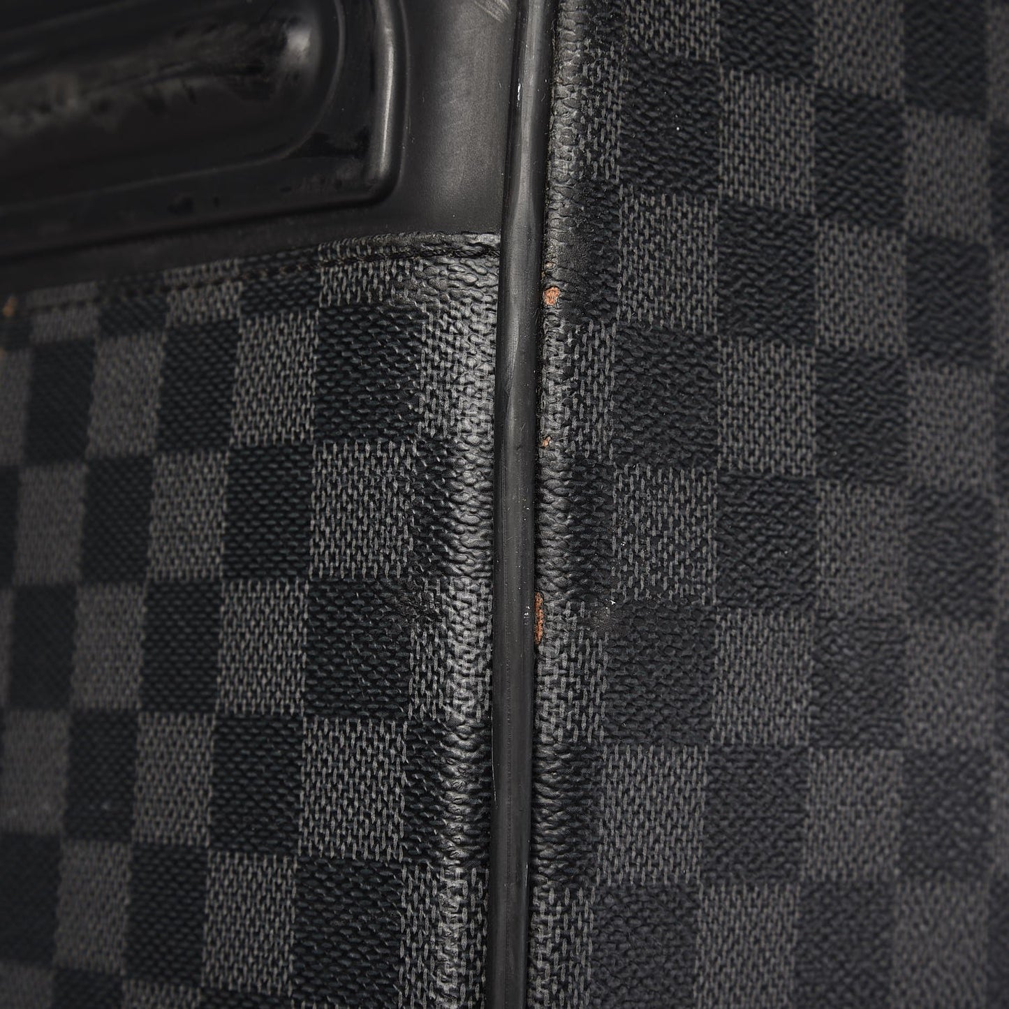 Damier Graphite Pegase 65