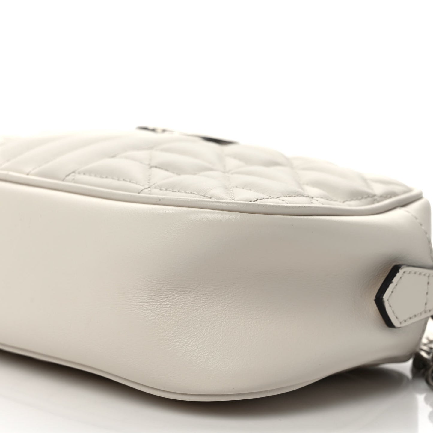 Calfskin Matelasse Aria Small GG Marmont Chain Shoulder Bag Mystic White