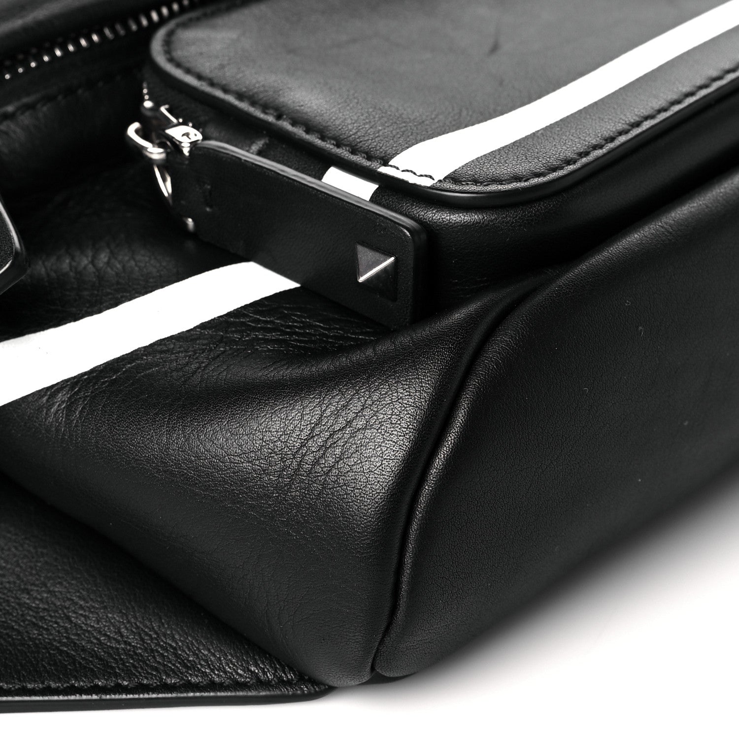 Valentino Garavani Calfskin Go Logo Belt Bag Black White 8 of 10