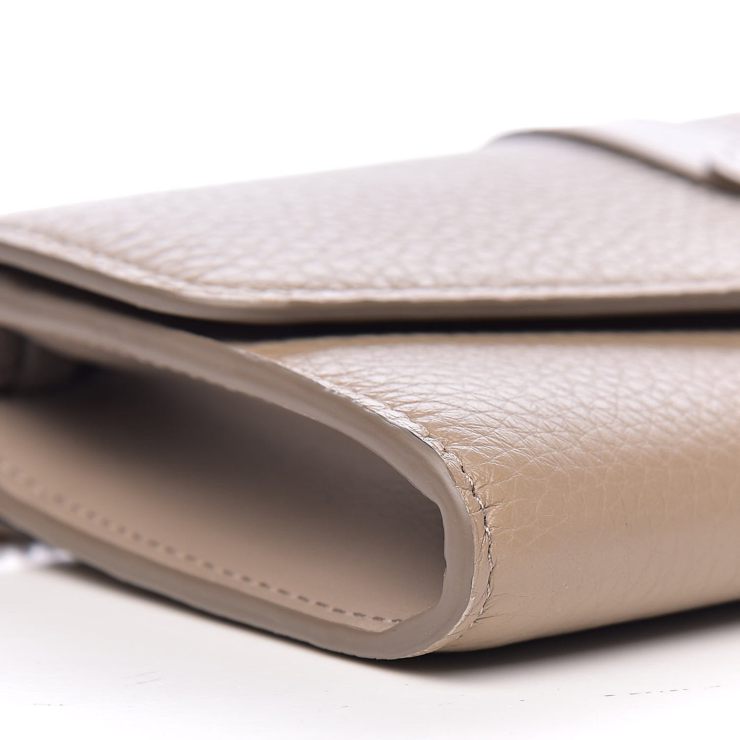 Grained Calfskin Aby Chain Wallet Motty Grey