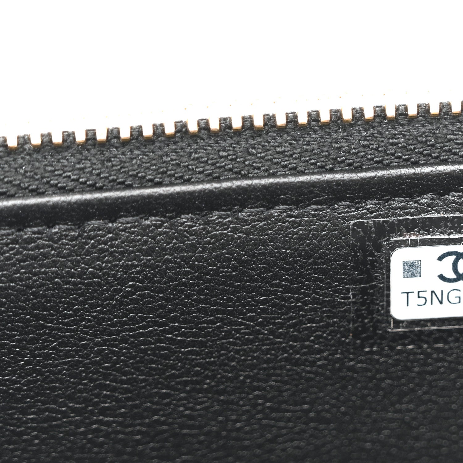 Chanel Shiny Lambskin Quilted Small Vanity Case With Chain Black 7 of 11
