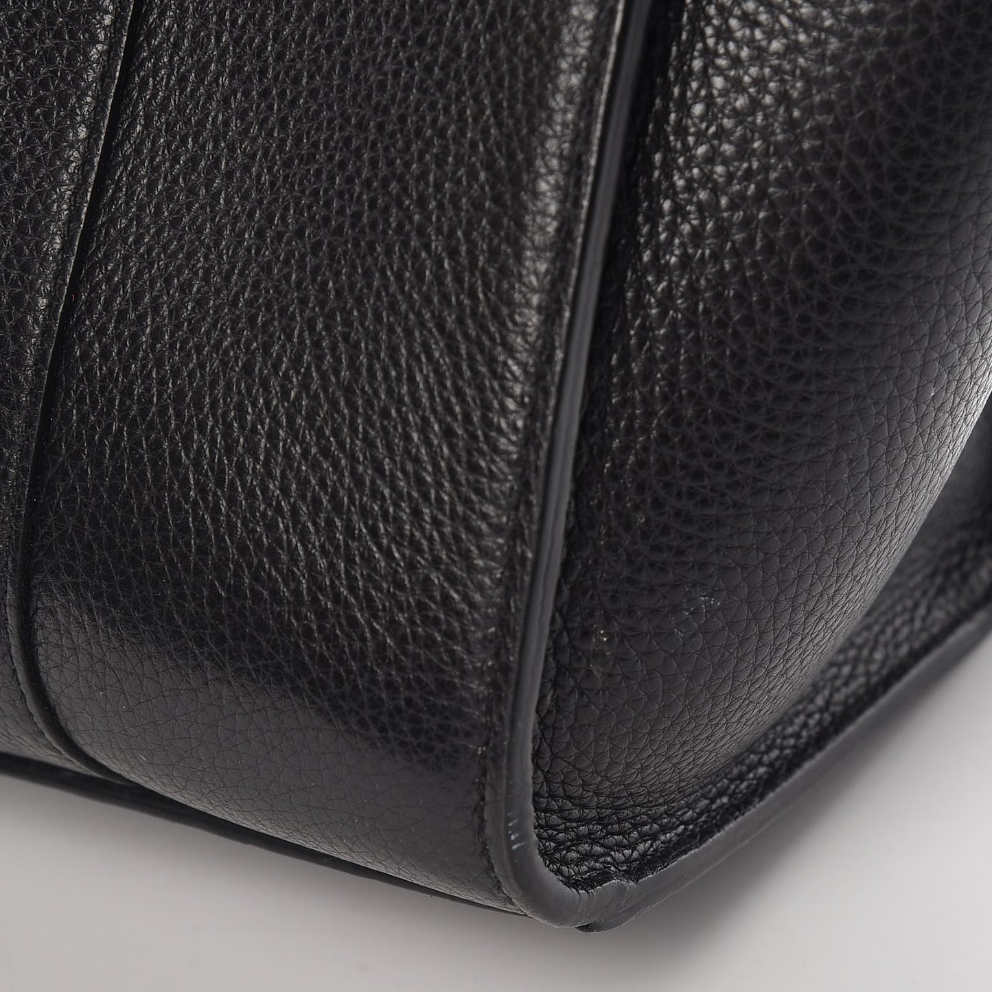 Classic Grain Small Bayswater Zip Tote Black