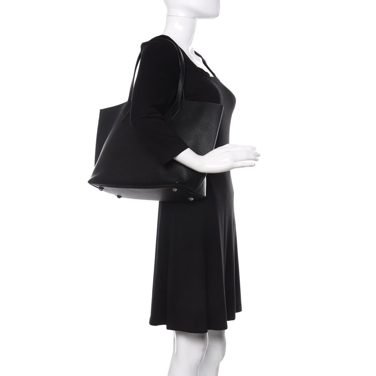 MCM Grained Calfskin Medium Yris Shopper Tote Black 2 of 9