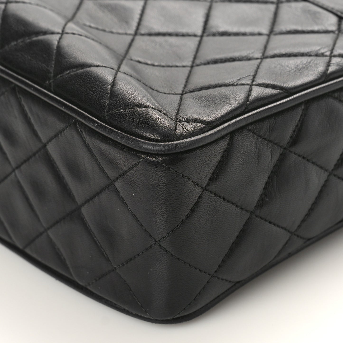 Lambskin Quilted CC Tassel Camera Case Black