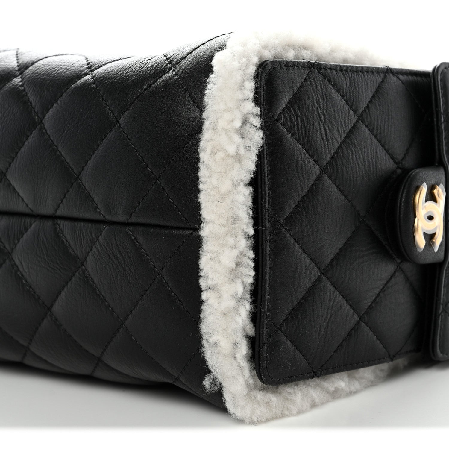 Chanel Crumpled Sheepskin Shearling Quilted Small Chanel 25