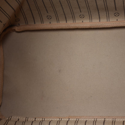 Louis Vuitton Monogram Neverfull MM 16 of 17