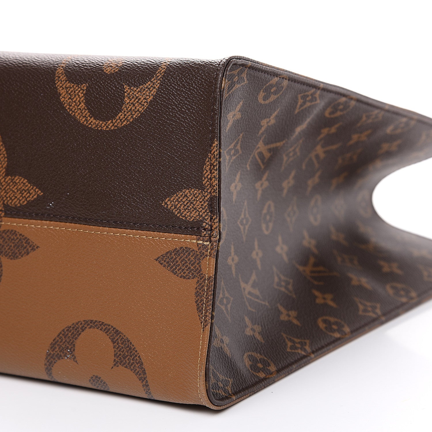 Louis Vuitton Reverse Monogram Giant Onthego GM 8 of 9