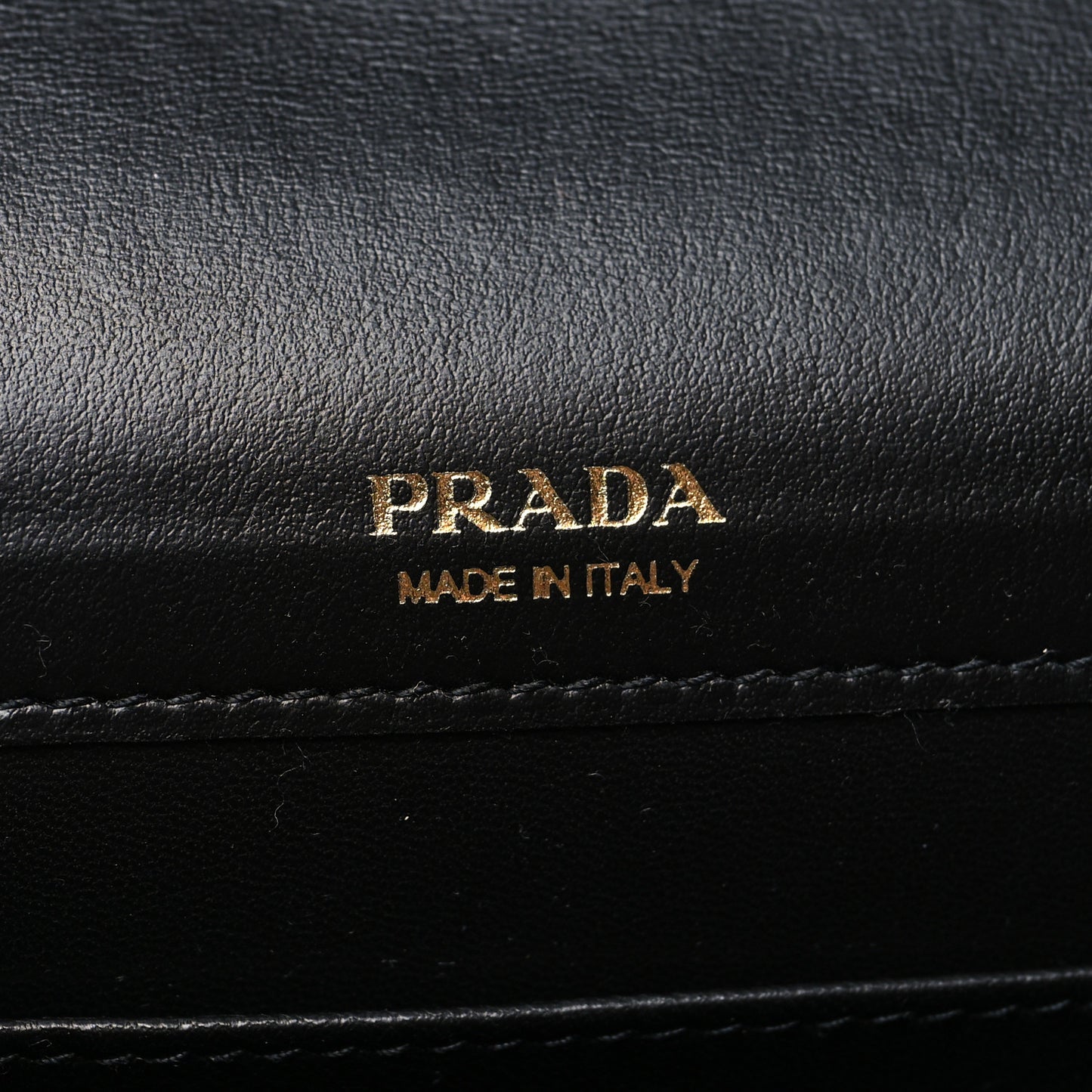 City Calfskin Saffiano Envelope Flap With Chain Black