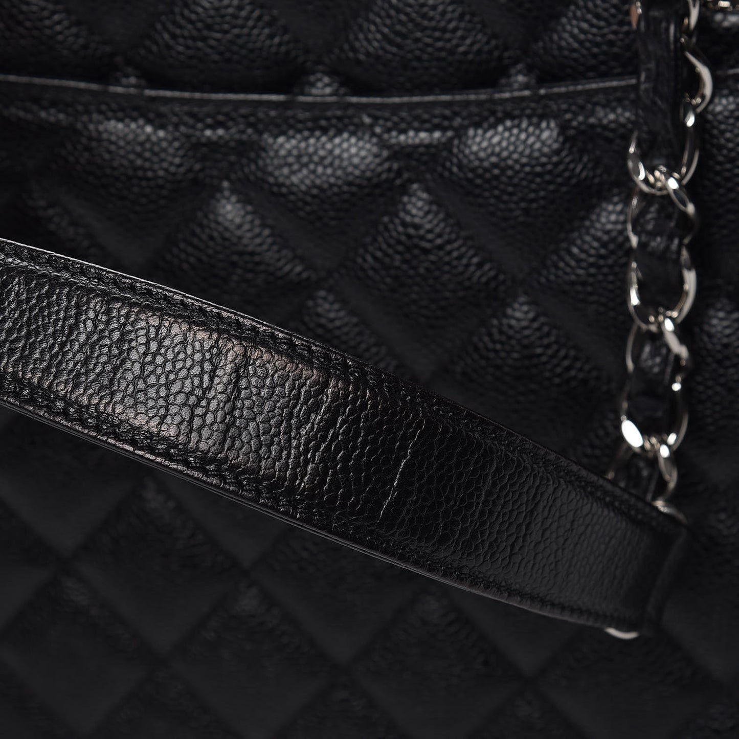 Caviar Quilted XL Grand Shopping Tote GST Black
