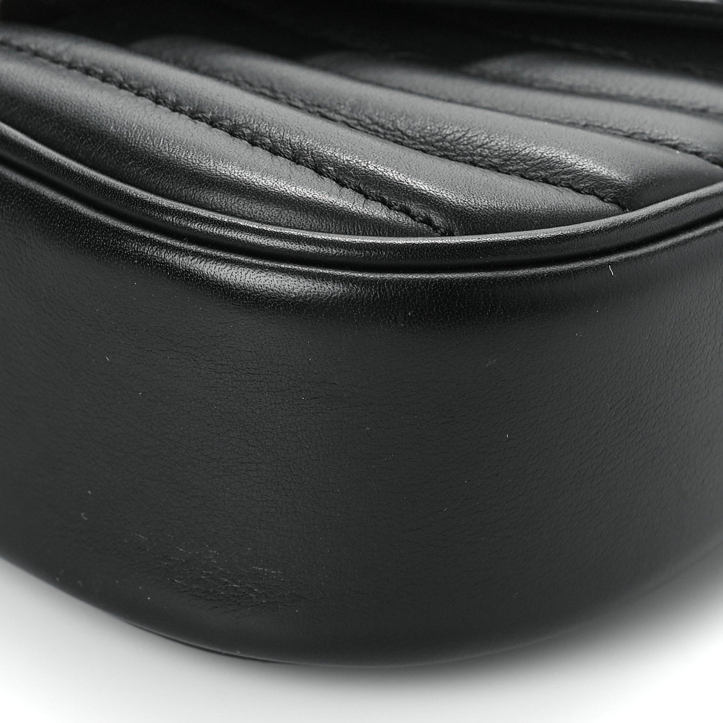 Calfskin New Wave Chain MM Black