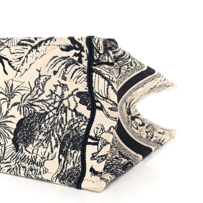 Christian Dior Canvas Embroidered Medium Palms Toile De Jouy Book Tote Blue 10 of 10