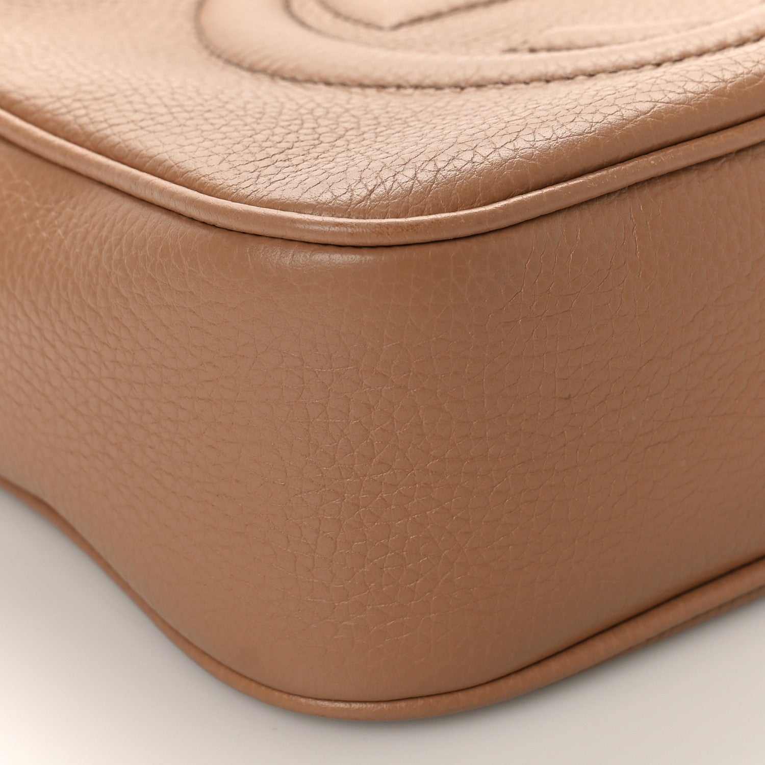 Gucci Pebbled Calfskin Small Soho Disco Bag Camelia 8 of 9