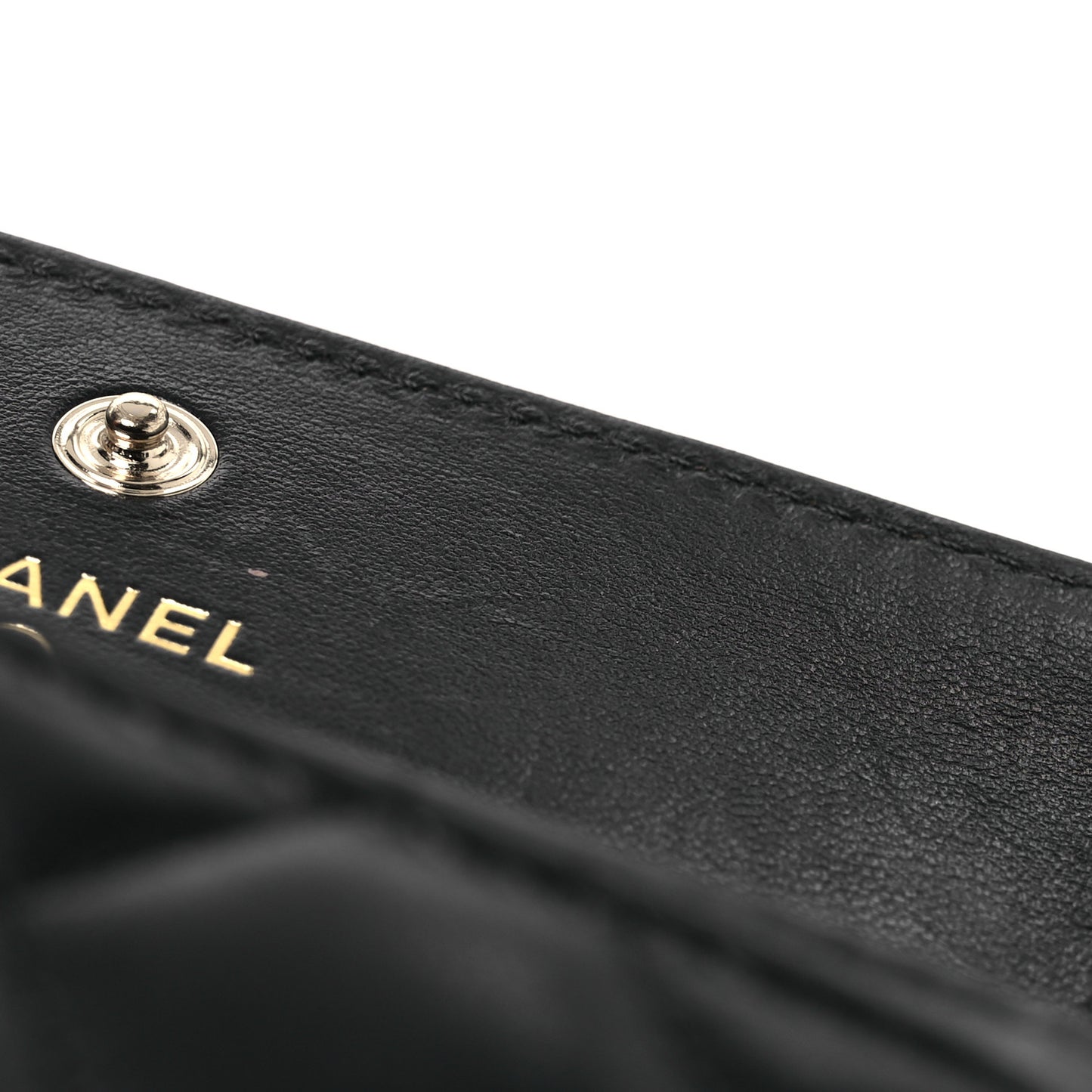 Lambskin Quilted Pearl CC Chanel Flap Card Holder Black
