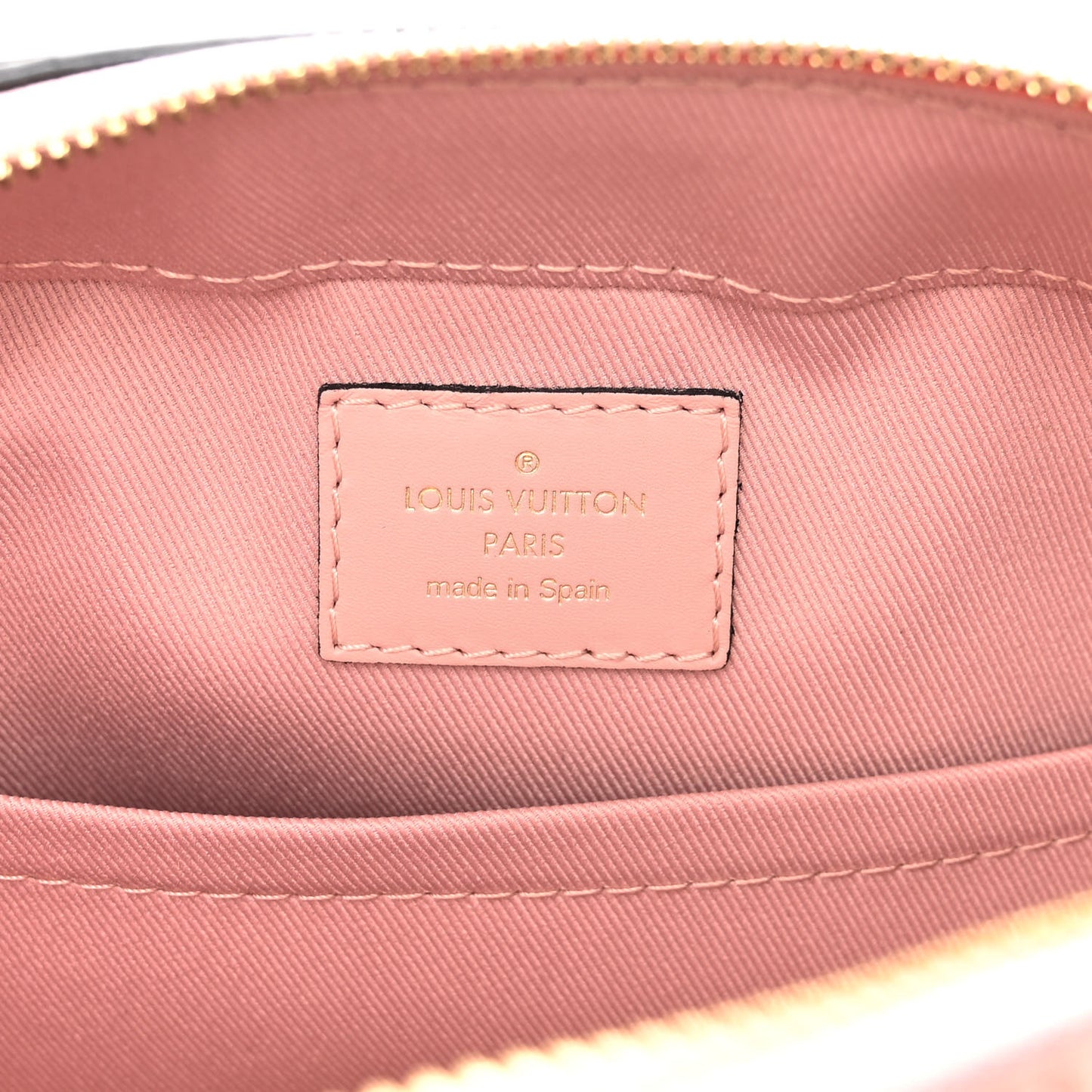 Monogram Saintonge Rose Poudre