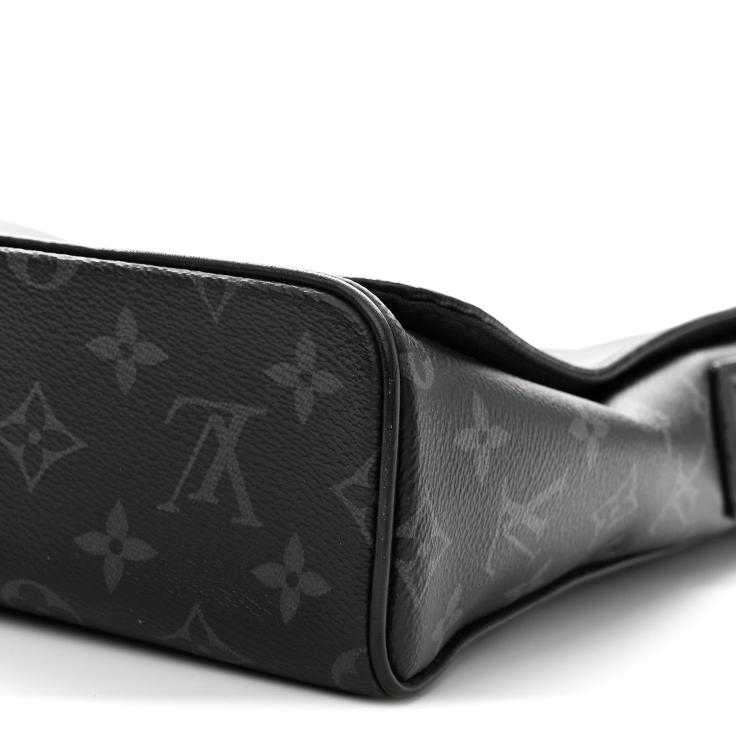 Louis Vuitton Monogram Eclipse District MM 10 of 10