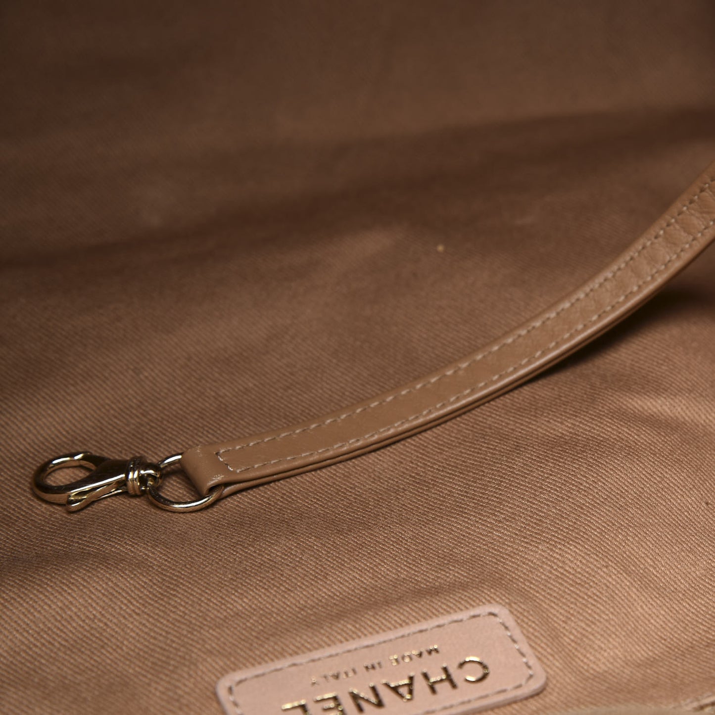 Straw Raffia Calfskin Striped Medium Deauville Tote Beige