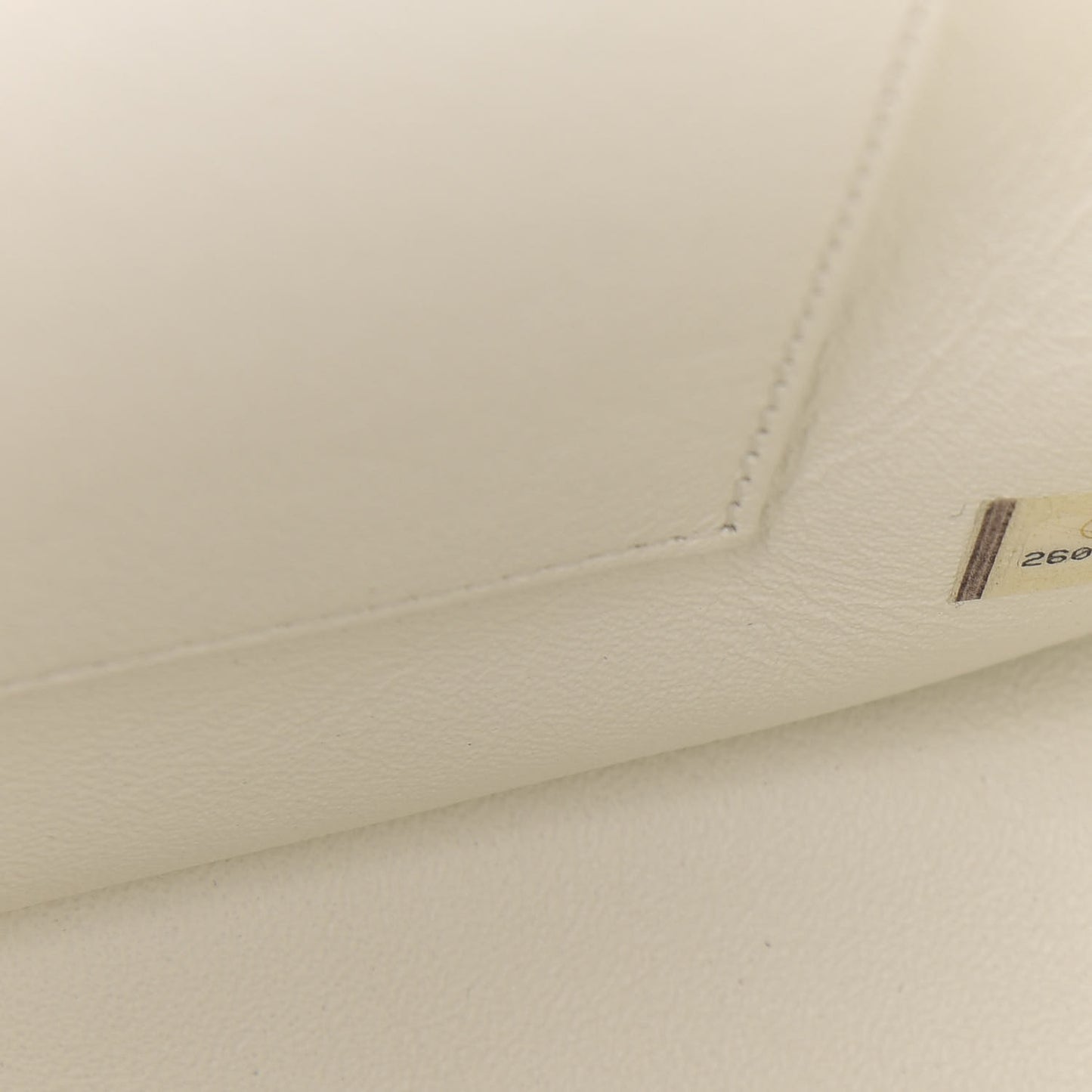 Caviar Quilted Large Business Affinity Flap White