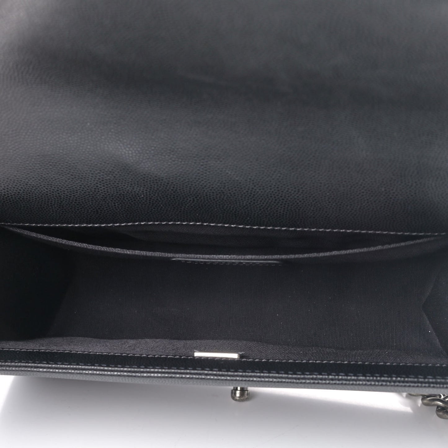 Caviar Quilted Medium Boy Flap Black