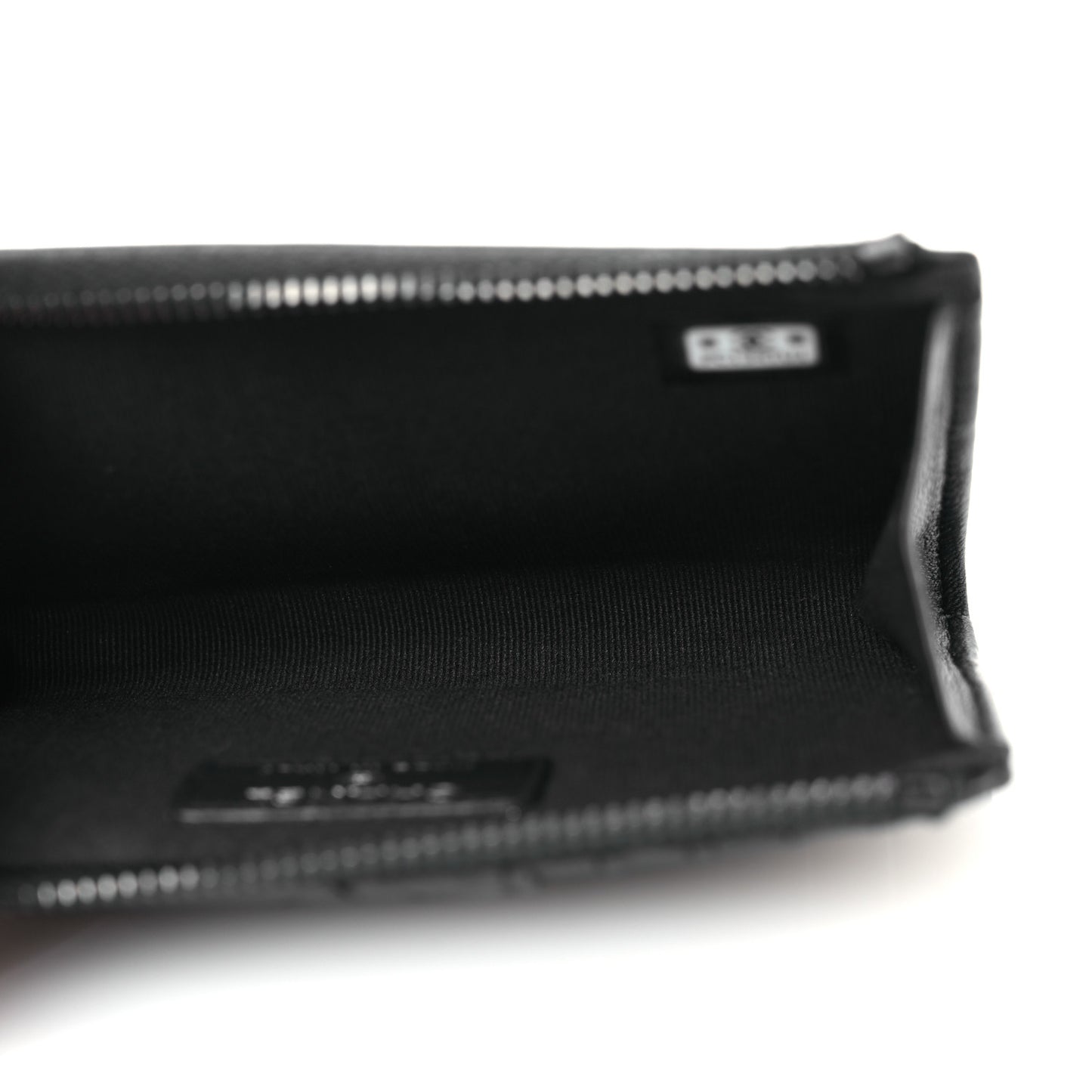 Pearly Lambskin Quilted Zip Card Holder So Black