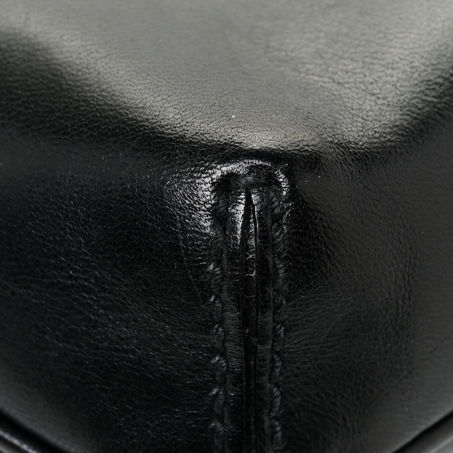 Calfskin Perforated GG Reins Hobo Black