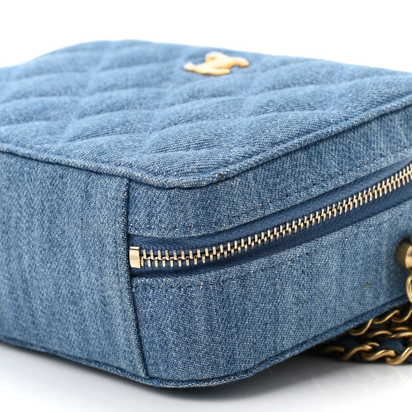 Denim Quilted CC Pearl Crush Camera Case Blue