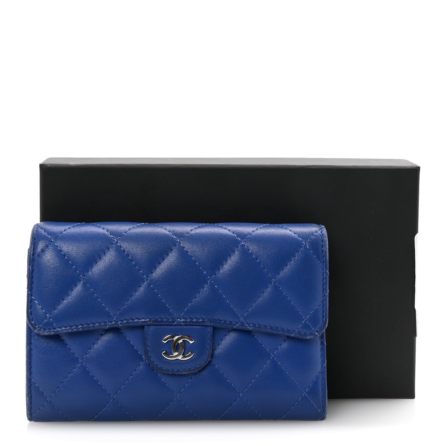 青空　CHANEL財布 Chanel Lambskin Quilted Medium Flap Wallet Royal Blue 1743686