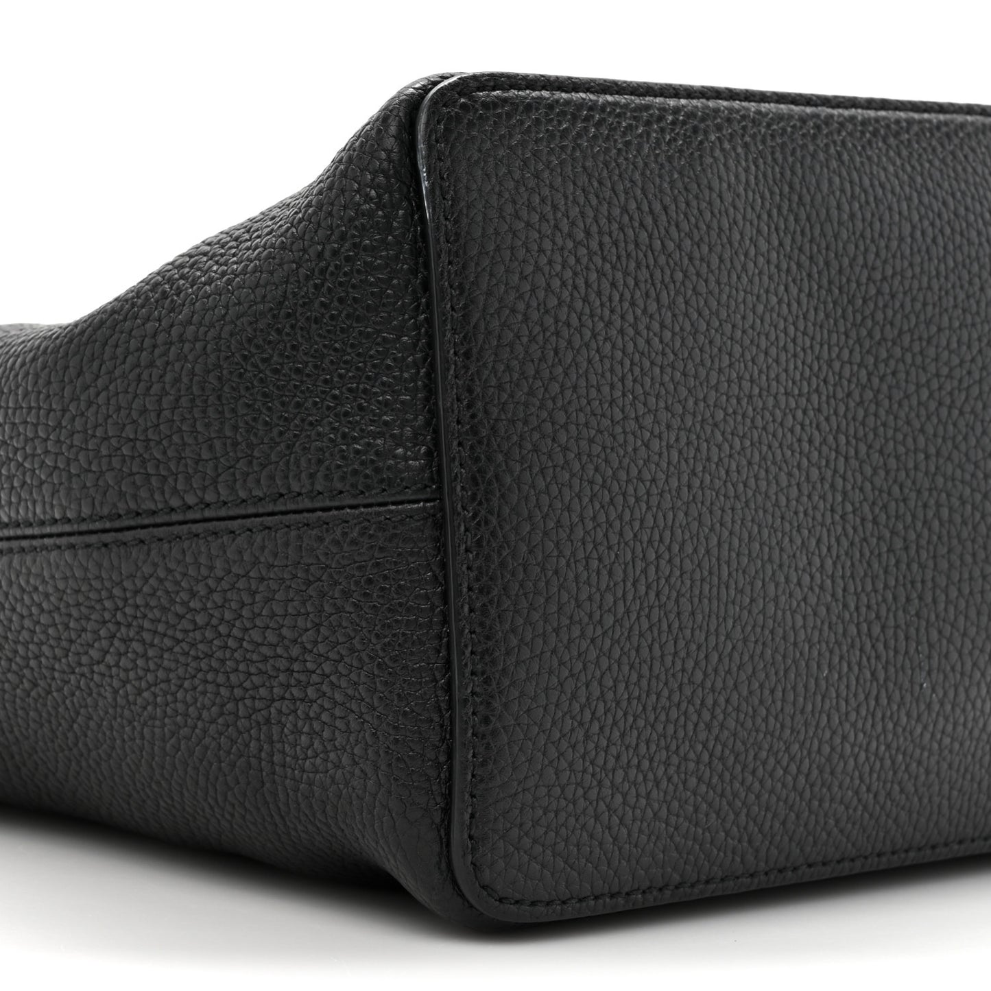 Pebbled Calfskin Large Soho Hobo Black