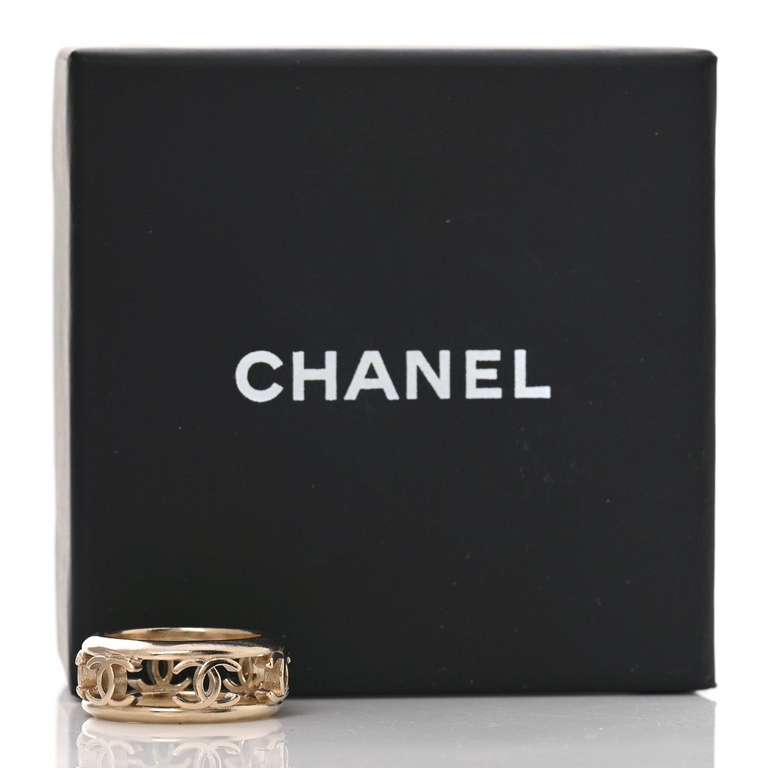 Chanel Metal Chain CC Ring 7 Golden 5 of 5