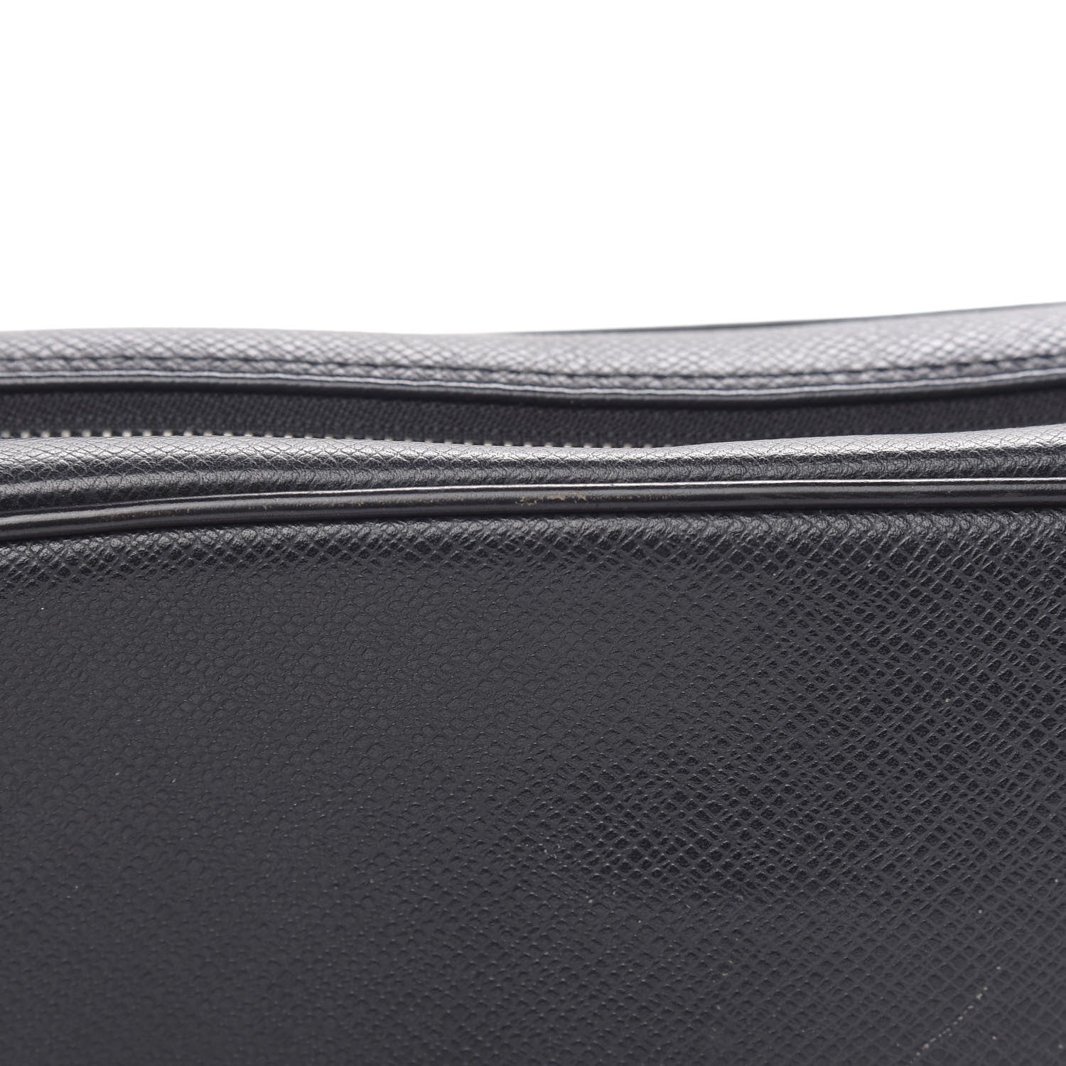 Louis Vuitton Taiga Kaluga Toiletry Pouch Ardoise 7 of 10
