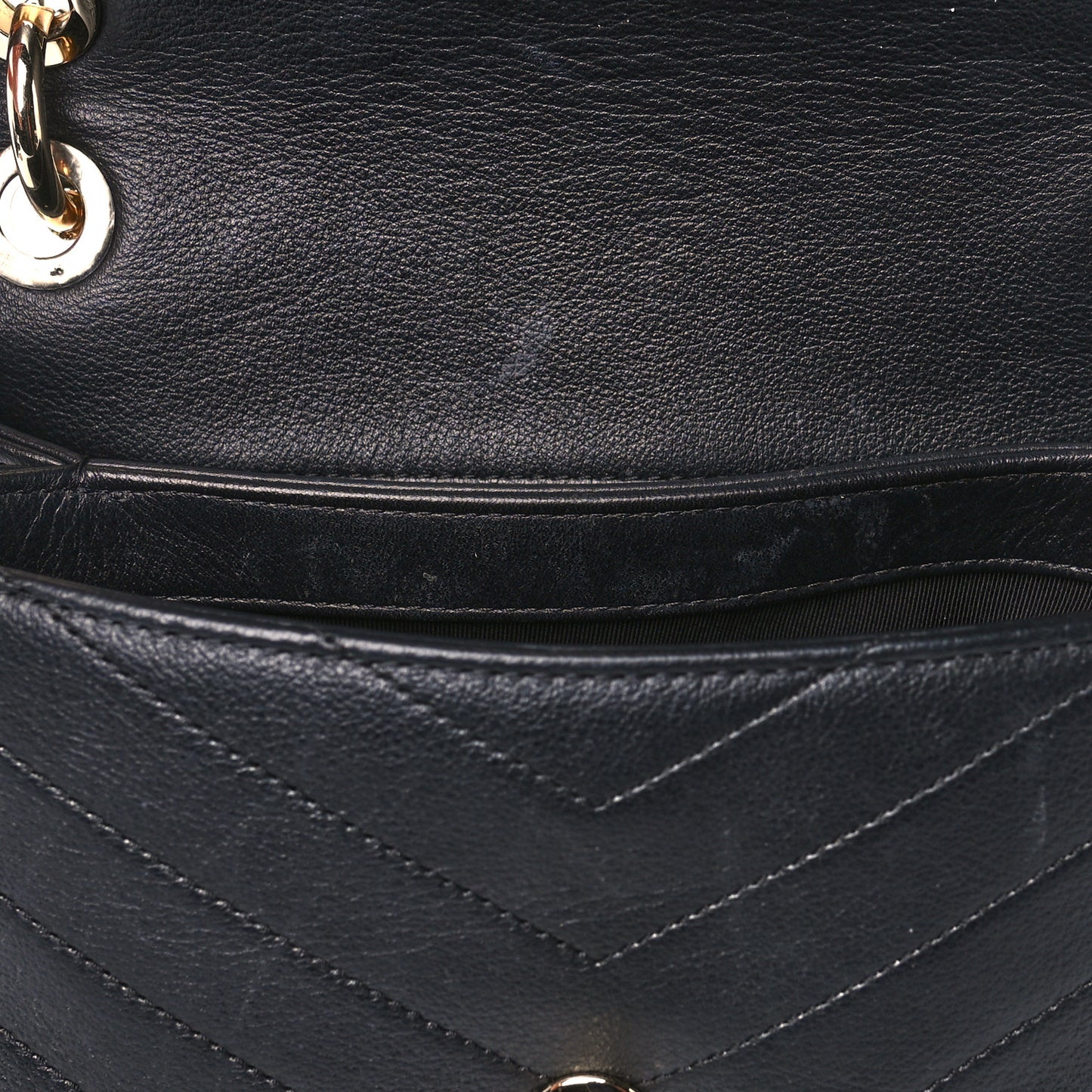 Grained Calfskin Small Chevron Chic Top Handle Flap Black