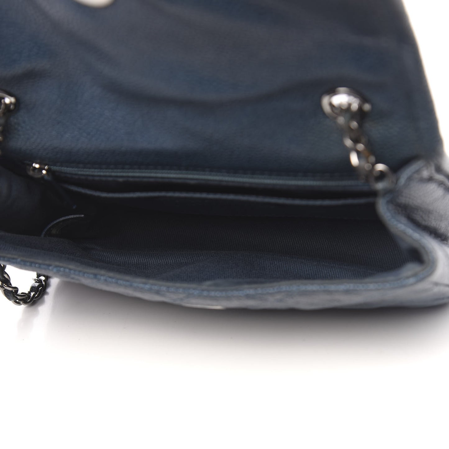 Caviar Small Natural Beauty Flap Blue