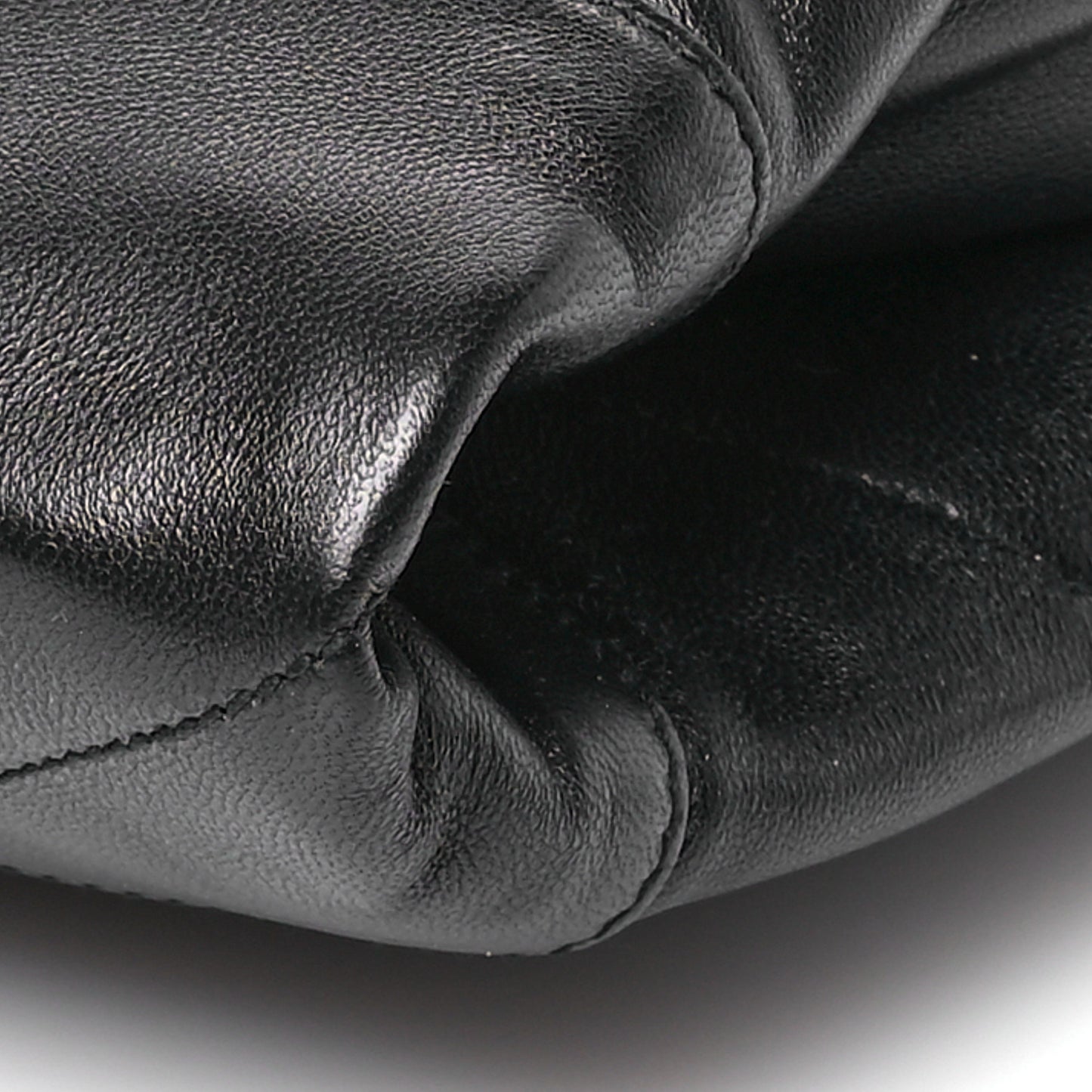 Lambskin Matelasse Monogram Medium Jamie 4.3 Pochon Black