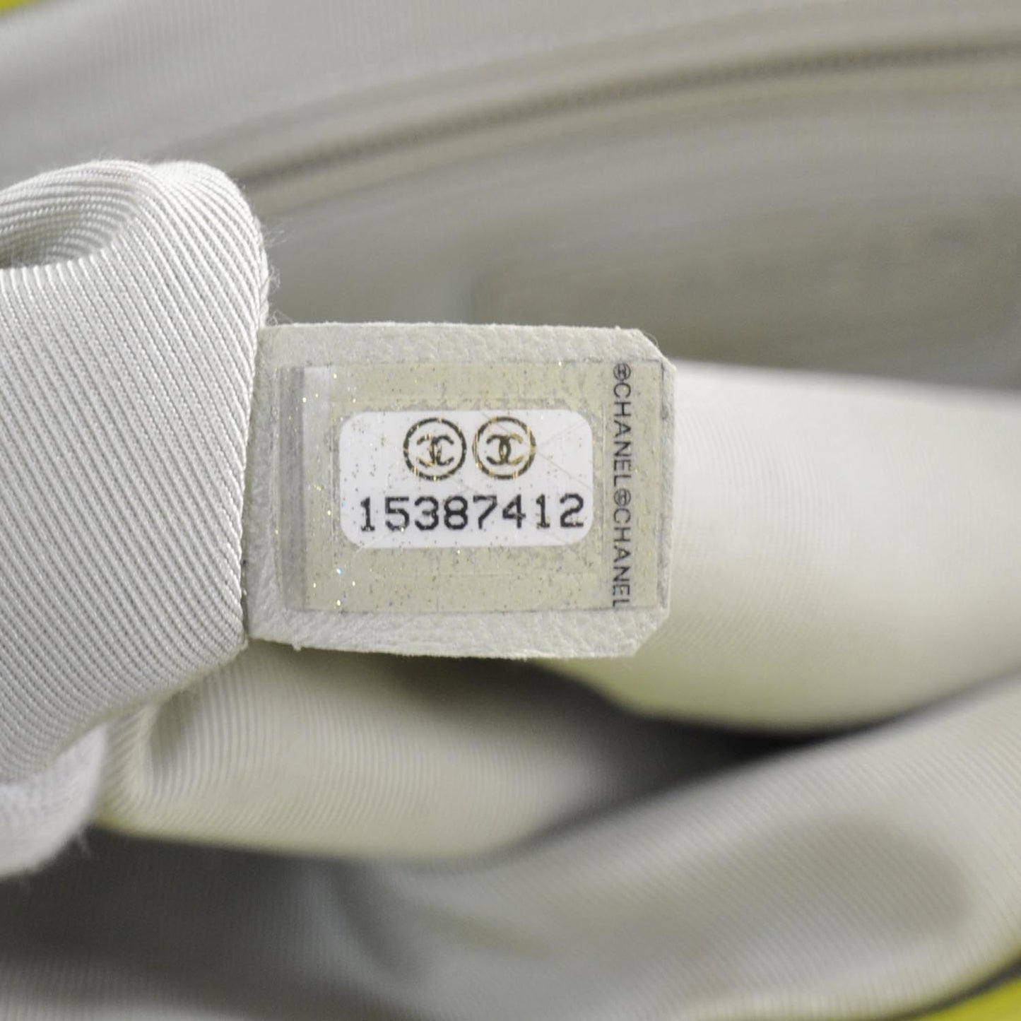 Lambskin Chain Around Medium Messenger Yellow 12C