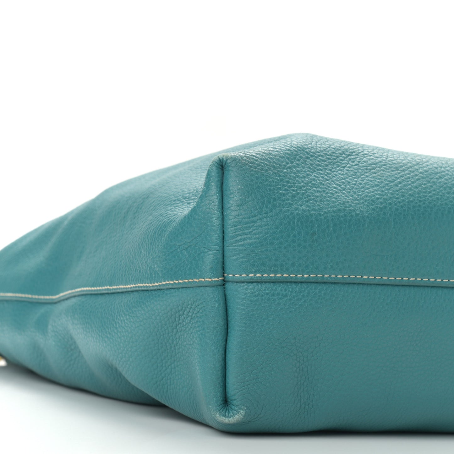 Vitello Daino Shopping Tote Voyage