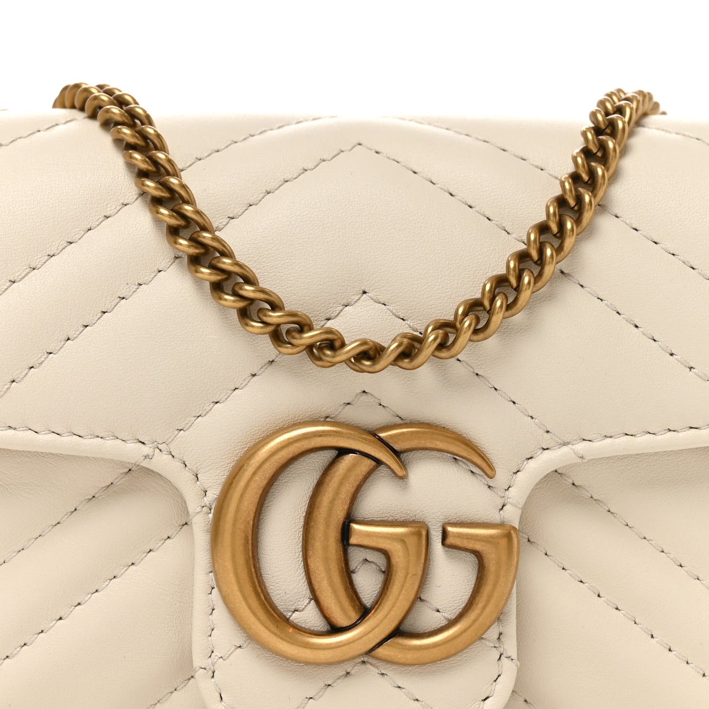 Calfskin Matelasse Super Mini GG Marmont Shoulder Bag White