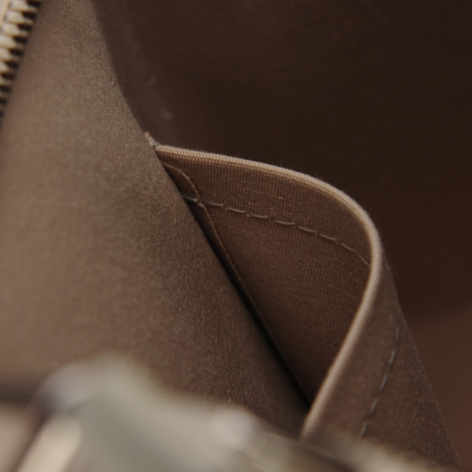 Louis Vuitton Epi Brea MM Ivory 7 of 7