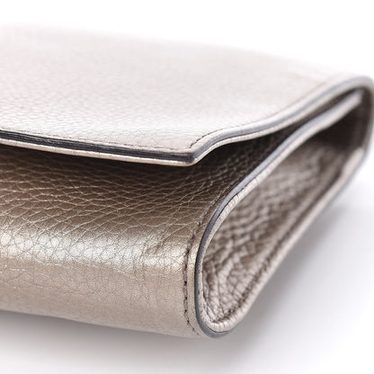 Gucci Metallic Pebbled Calfskin Medium Soho Clutch Golden Beige 6 of 17