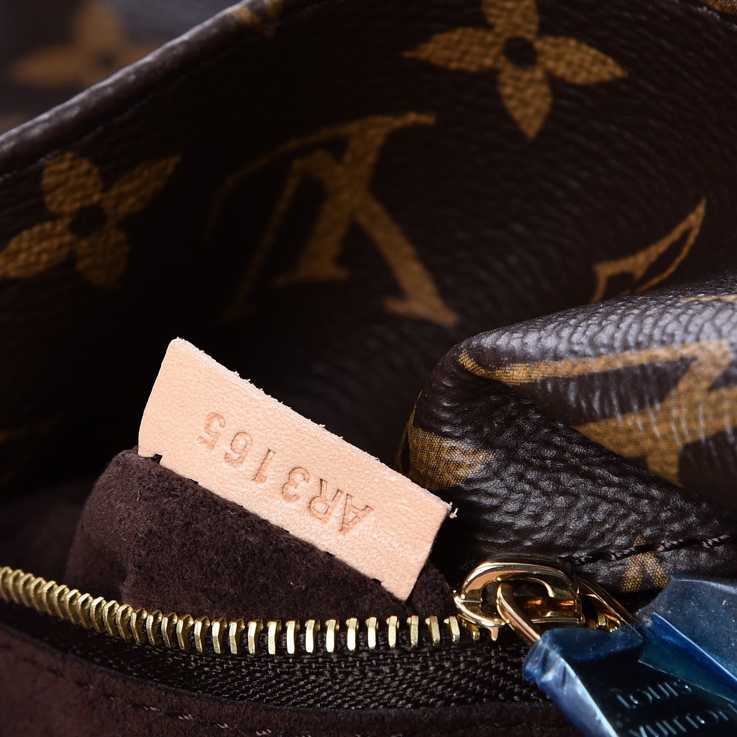 Louis Vuitton Monogram Metis 8 of 8