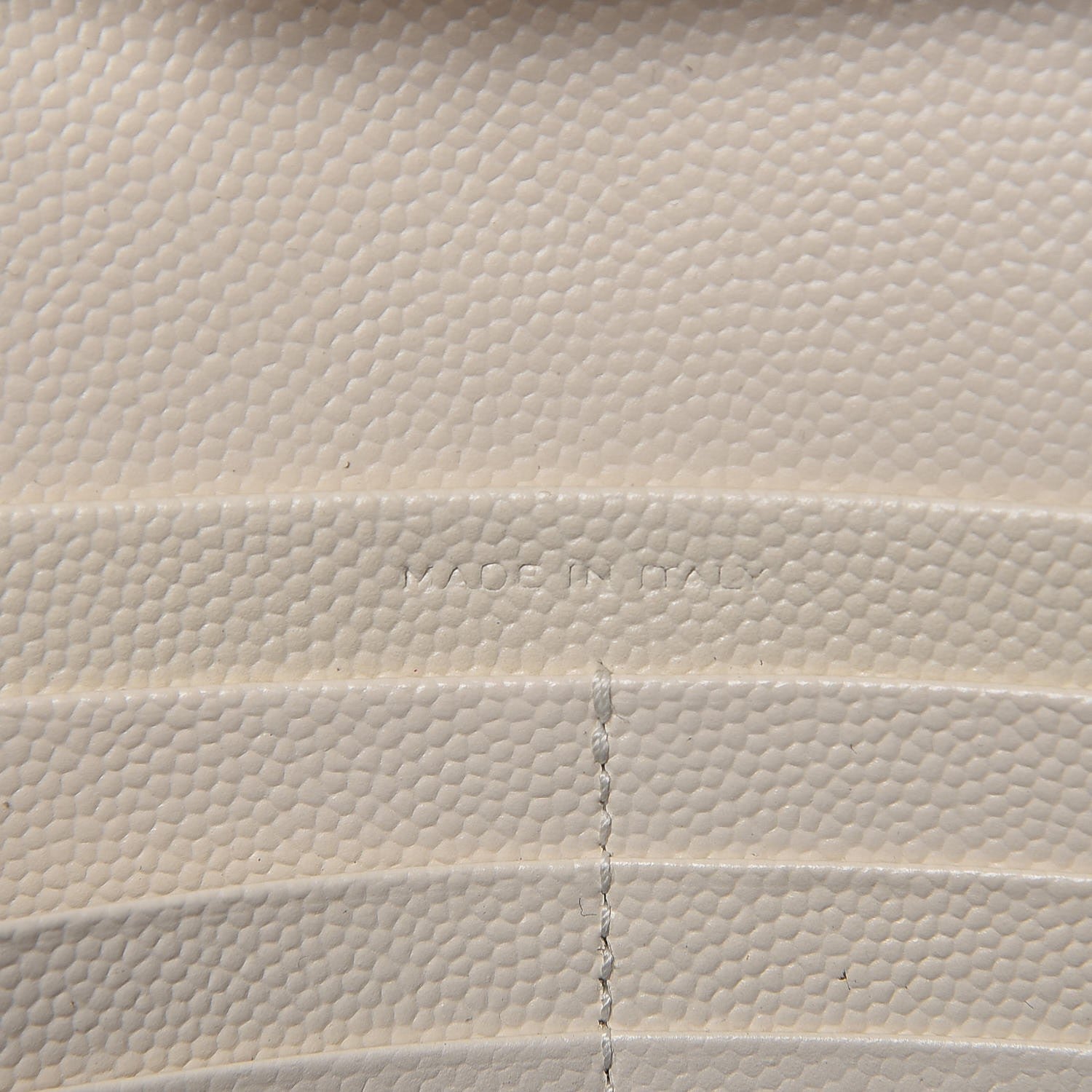 Saint Laurent Grain De Poudre Matelasse Chevron Monogram Chain Wallet Porcellana 7 of 8