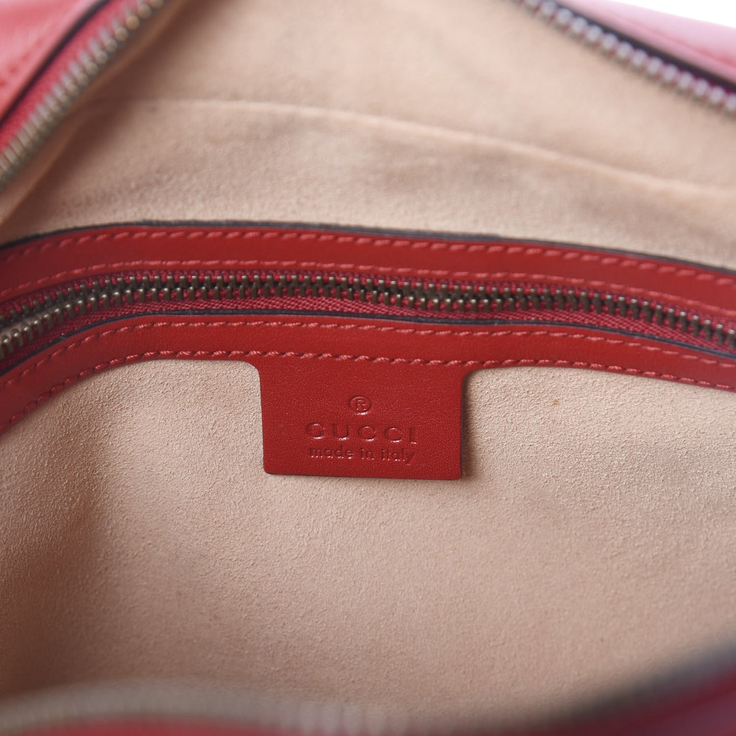 Calfskin Matelasse Medium GG Marmont Chain Shoulder Bag Hibiscus Red