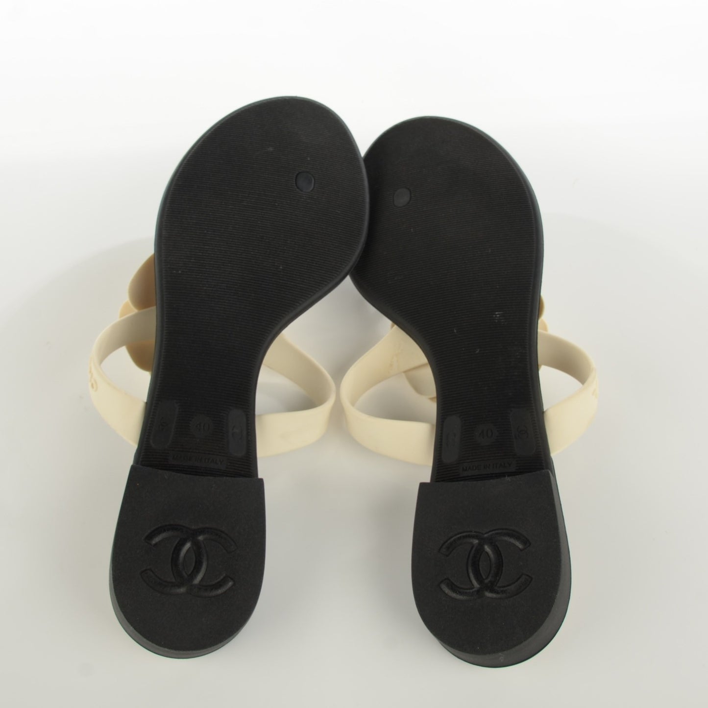 Jelly Quilted Camellia Thong Sandals 40 Black White