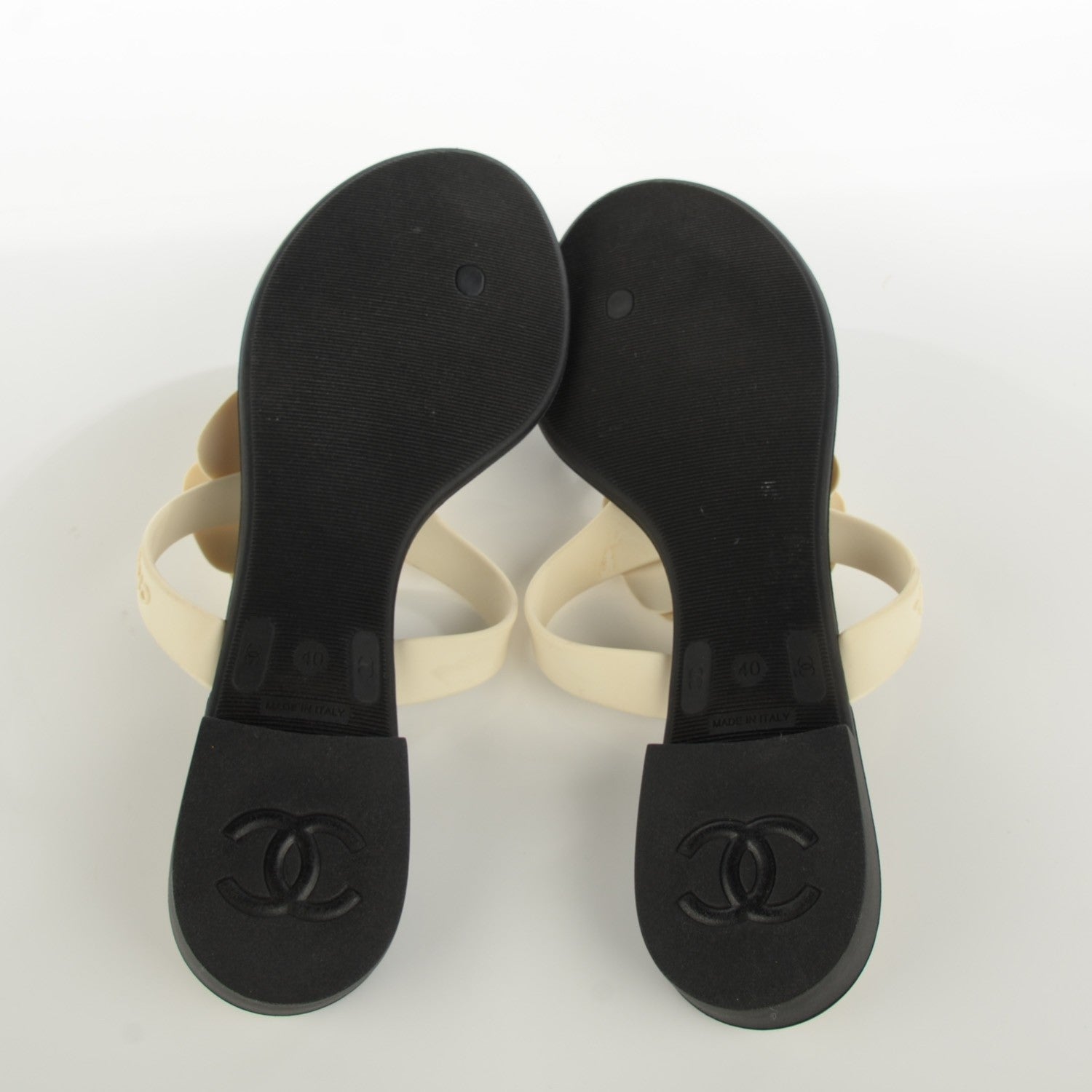 Chanel Jelly Quilted Camellia Thong Sandals 40 Black White 5 of 7