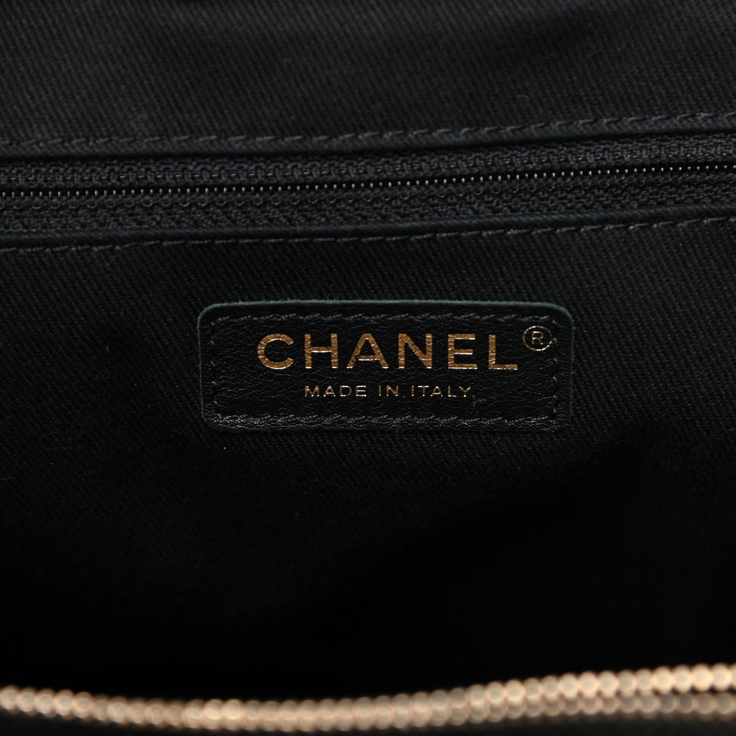 Wrinkled Lambskin Chevron Quilted Large Surpique Tote Black