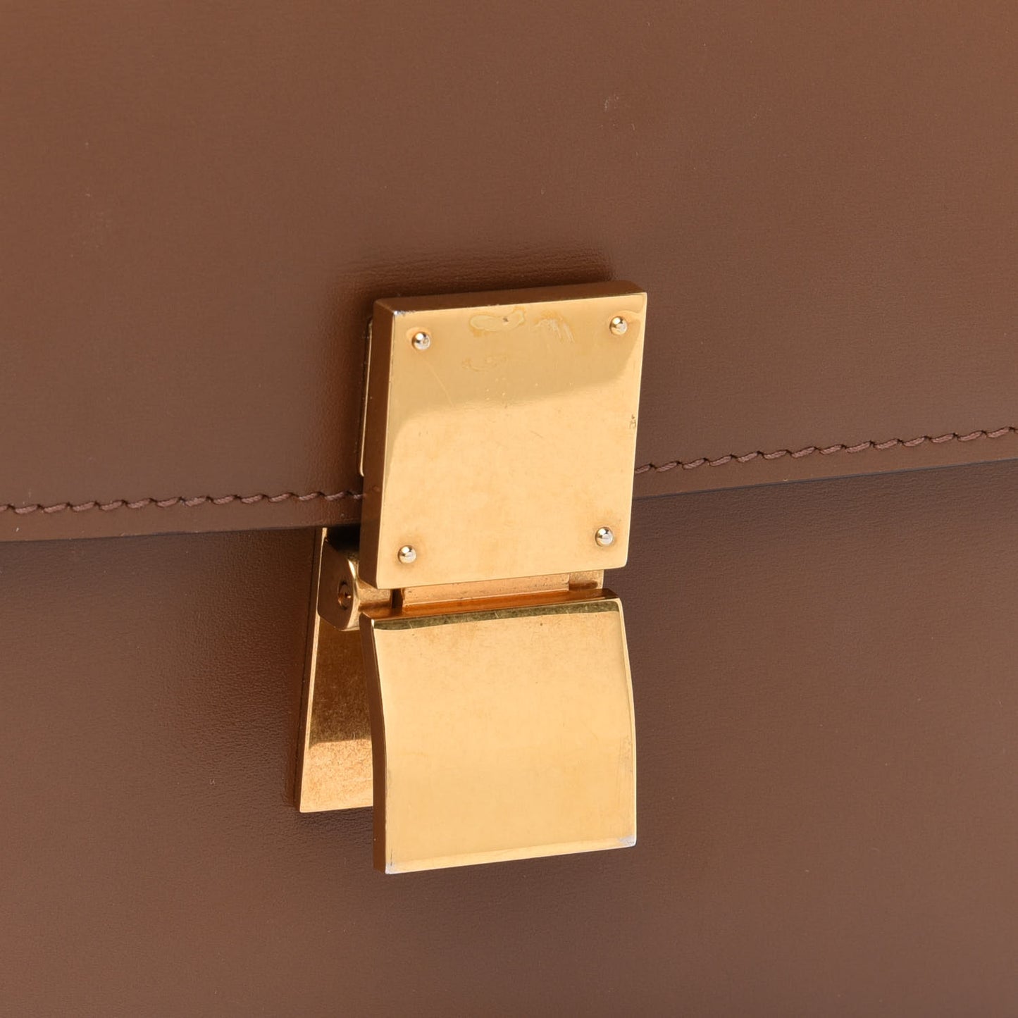 Box Calfskin Medium Classic Box Flap Bag Camel