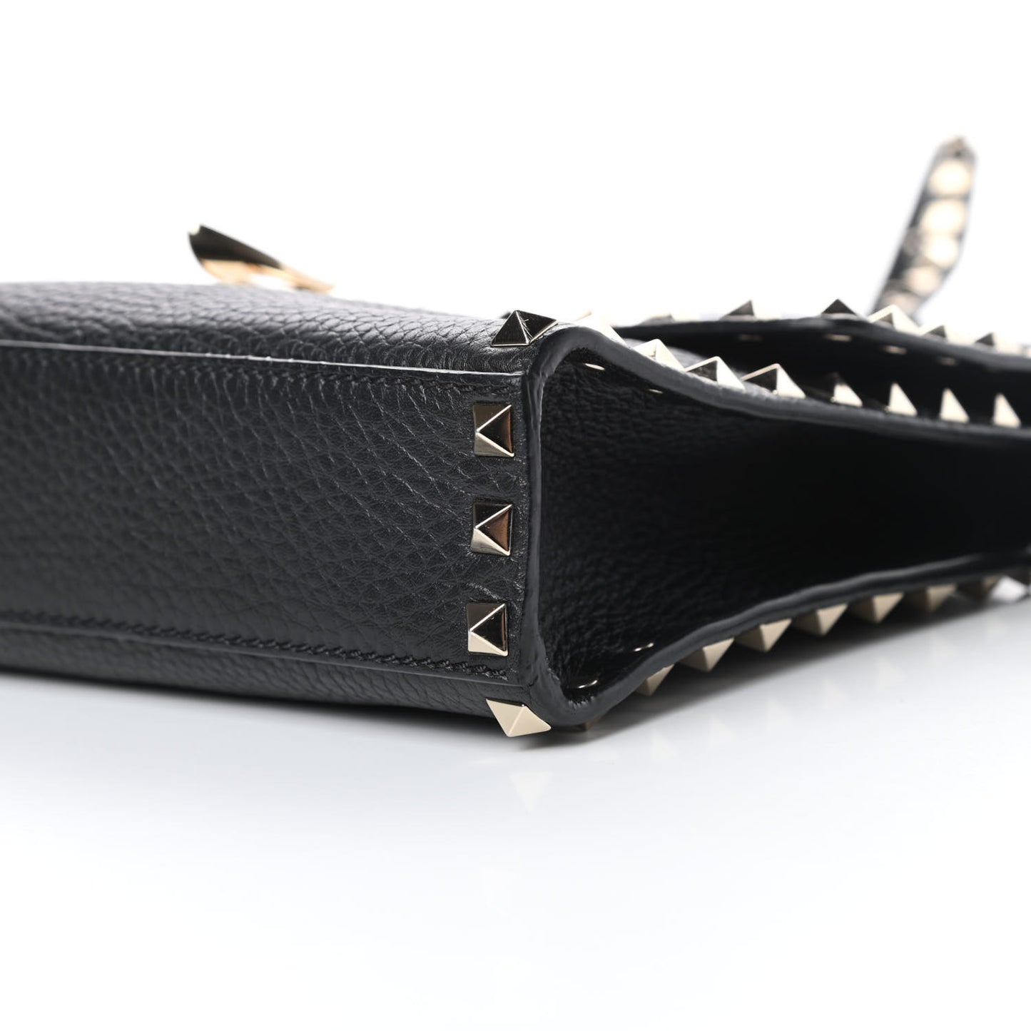 Pebbled Calfskin Medium Rockstud Flip Lock Crossbody Bag Black