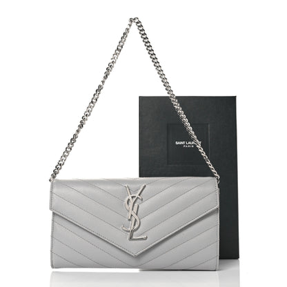 Saint Laurent Grain De Poudre Matelasse Chevron Small Monogram Chain Wallet Light Grey 36 of 36