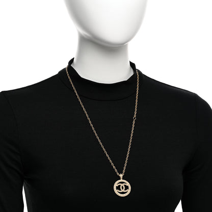 Chanel Pearl CC Round Pendant Necklace Gold 2 of 6