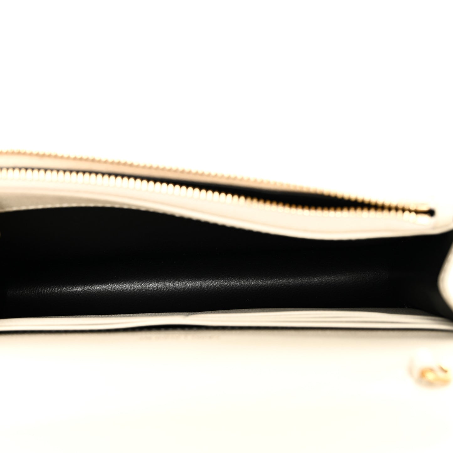 Grain De Poudre Matelasse Chevron Monogram Envelope Chain Wallet Crema Soft