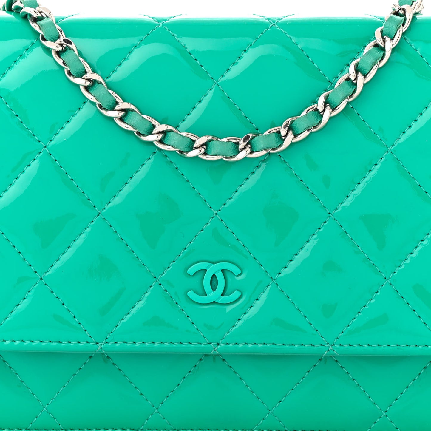 Patent Quilted Wallet On Chain WOC Green