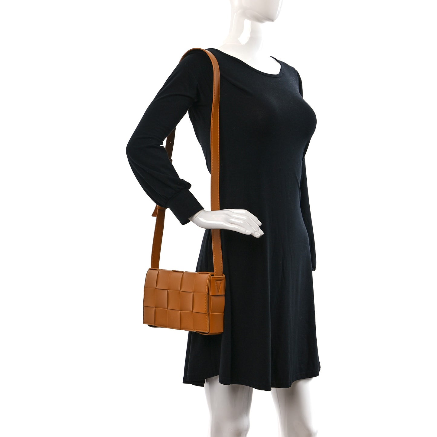 Lambskin Maxi Intrecciato Cassette Crossbody Bag Cob